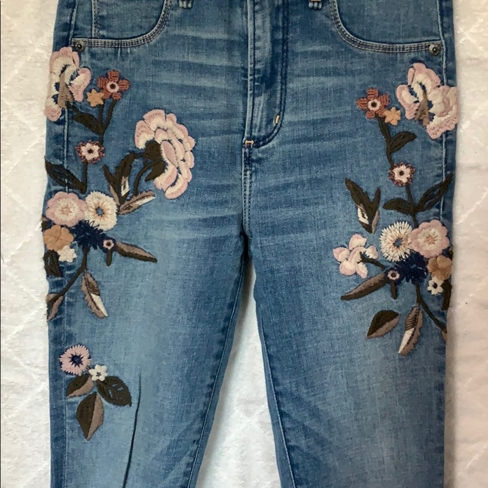 Abercrombie & Fitch Simone High Rise Ankle Jeans